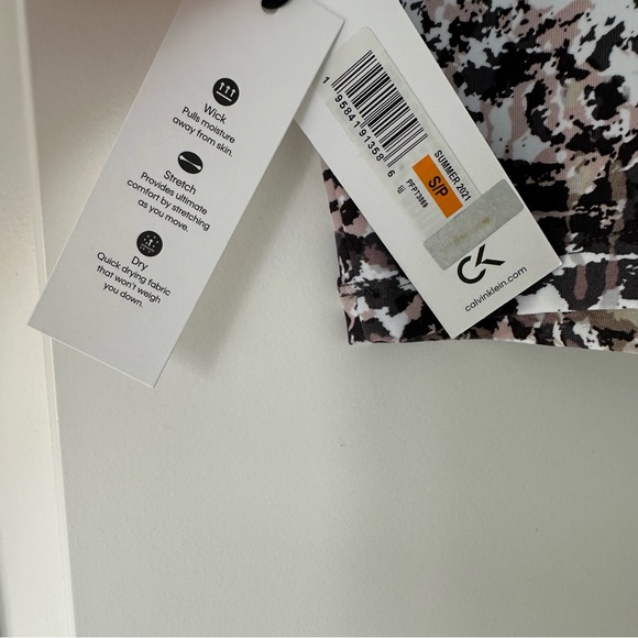 Calvin Klein Leopard Print Crop Tank Top Small NWT - Picture 5 of 7